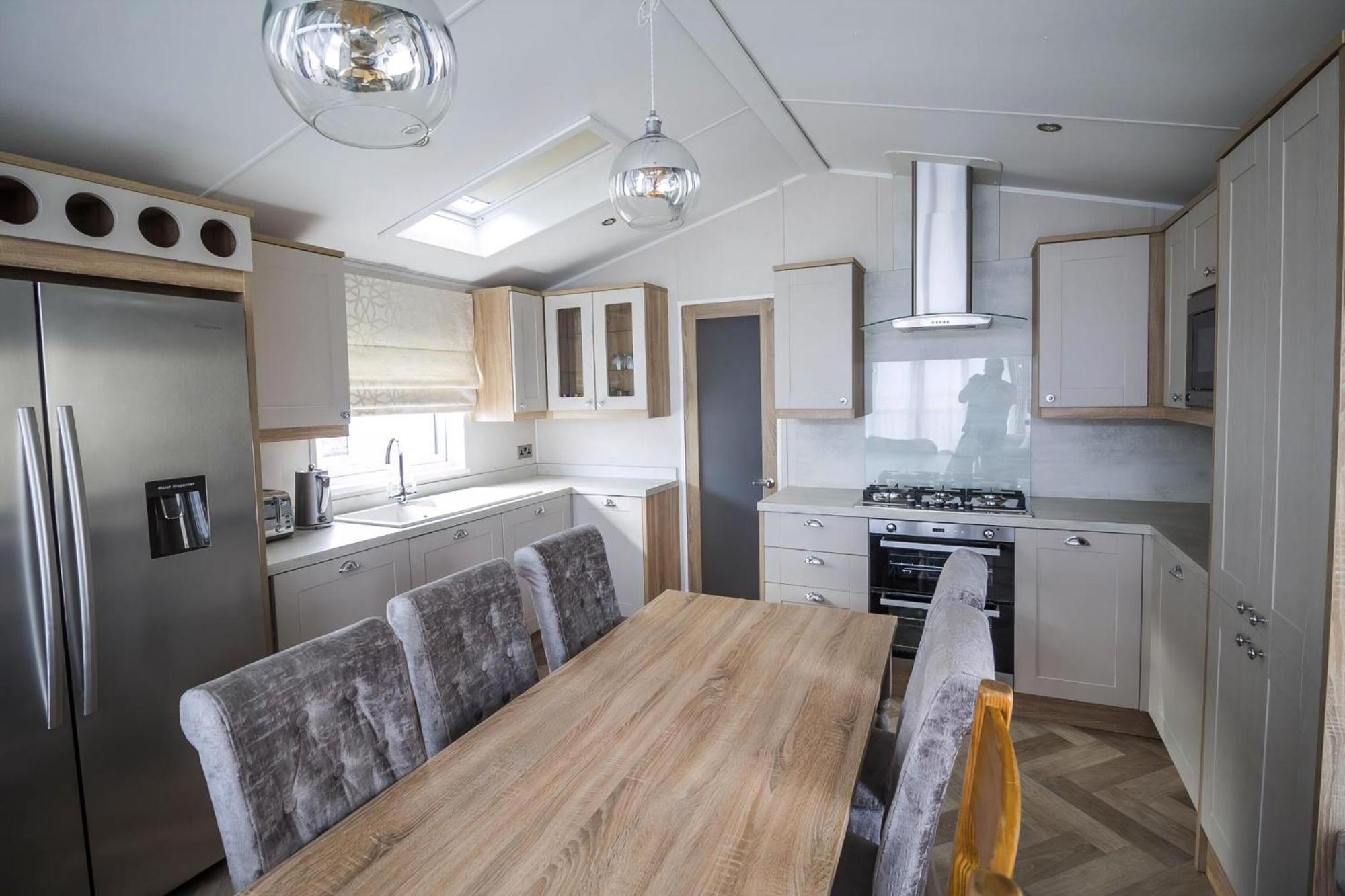 Stunning Caravan With Full Sea Views At Broadland Sands In Suffolk Ref 20236Bs Hopton on Sea Zewnętrze zdjęcie